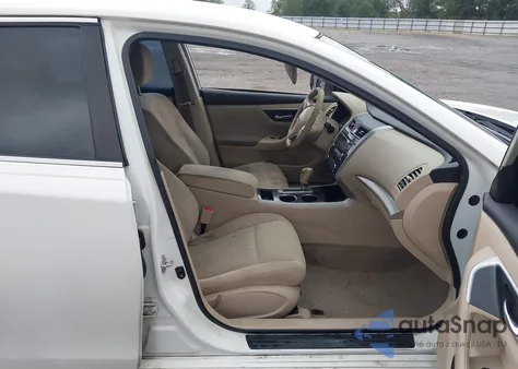 2014 Nissan Altima 2.5 S из США, поврежденный, VIN 1N4AL3AP8EC172927